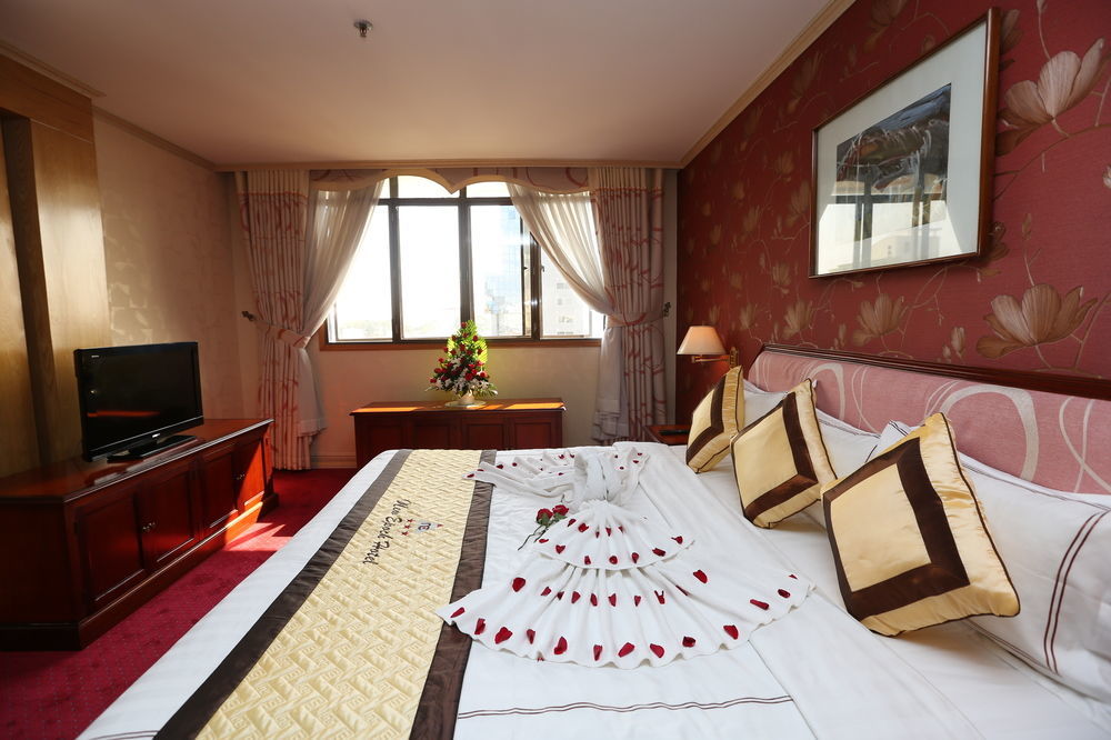 Lotus Saigon Hotel Cidade de Ho Chi Minh Exterior foto